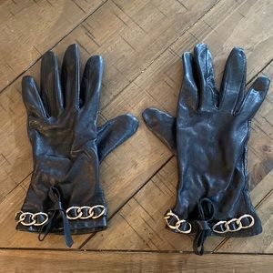 Michael Kors M leather gloves with gold chain detail